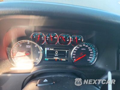 Zdjęcie 9 z 13 samochodu: 2018 CHEVROLET SUBURBAN VIN:1GNSKHKCXJR315238 - miniatura