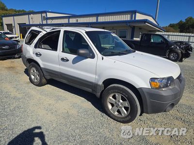 Czwarte zdjęcie samochodu z boku: 2006 FORD ESCAPE XLT VIN:1FMCU93116KB20683 - miniatura