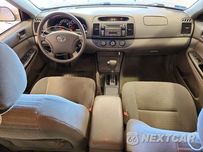 Zdjęcie 8 z 12 samochodu: 2006 TOYOTA CAMRY LE VIN:4T1BE30K16U140472 - miniatura