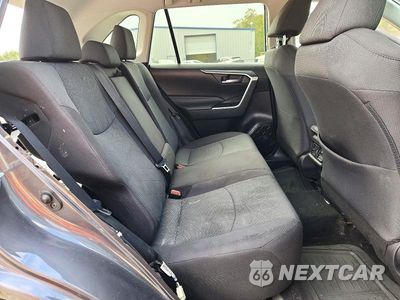Zdjęcie 11 z 14 samochodu: 2021 TOYOTA RAV4 XLE VIN:2T3P1RFV3MW219197 - miniatura
