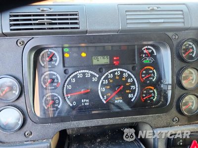 Zdjęcie 9 z 13 samochodu: 2016 FREIGHTLINER CASCADIA 125 VIN:3AKJGLD53GSGT4368 - miniatura