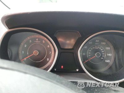 Zdjęcie 9 z 12 samochodu: 2012 HYUNDAI ELANTRA GLS VIN:5NPDH4AE2CH093901 - miniatura