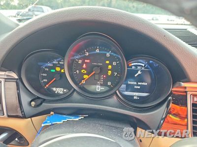 Zdjęcie 9 z 12 samochodu: 2018 PORSCHE MACAN VIN:WP1AA2A52JLB09100 - miniatura
