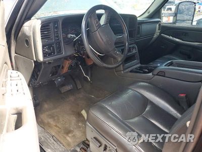 Zdjęcie 8 z 13 samochodu: 2006 GMC SIERRA K2500 HEAVY DUTY VIN:1GTHK23D86F162469 - miniatura
