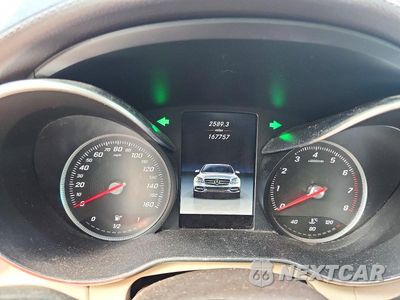 Zdjęcie 9 z 12 samochodu: 2015 MERCEDES-BENZ C 300 4MATIC VIN:55SWF4KBXFU019405 - miniatura