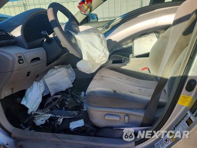 Zdjęcie 7 z 12 samochodu: 2011 TOYOTA CAMRY LE VIN:4T1BF3EK2BU738442 - miniatura
