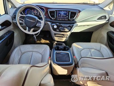 Zdjęcie 8 z 13 samochodu: 2018 CHRYSLER PACIFICA LIMITED VIN:2C4RC1GG7JR358064 - miniatura