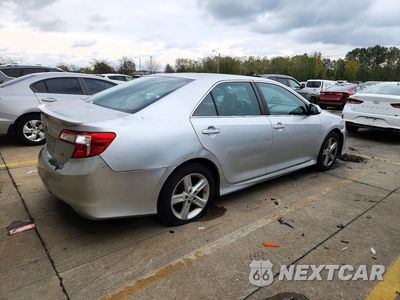 Trzecie zdjęcie samochodu z tyłu: 2014 TOYOTA CAMRY SE VIN:4T1BF1FK5EU335403 - miniatura