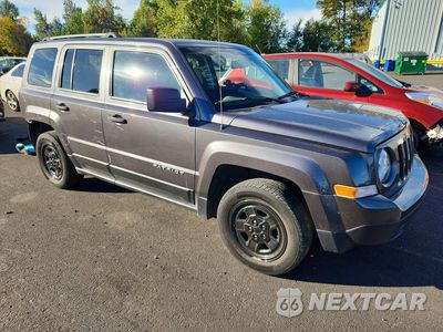 Czwarte zdjęcie samochodu z boku: 2016 JEEP PATRIOT SPORT VIN:1C4NJPBA0GD677389 - miniatura