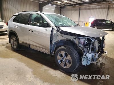 Czwarte zdjęcie samochodu z boku: 2023 TOYOTA RAV4 HYBRID XLE VIN:4T3RWRFVXPU107933 - miniatura