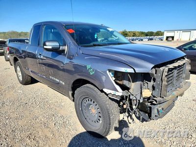 Czwarte zdjęcie samochodu z boku: 2018 NISSAN TITAN SV VIN:1N6AA1C69JN508427 - miniatura