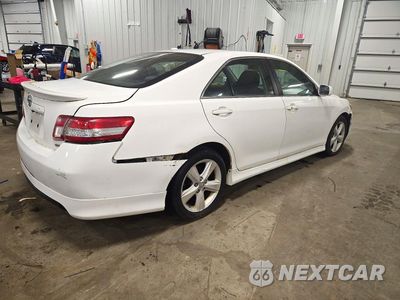 Trzecie zdjęcie samochodu z tyłu: 2010 TOYOTA CAMRY SE VIN:4T1BF3EK2AU532780 - miniatura