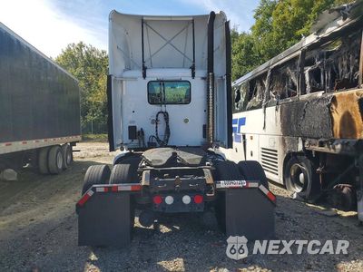 Zdjęcie 6 z 13 samochodu: 2015 KENWORTH T680 SEMI TRUCK VIN:1XKYA48X2FJ462463 - miniatura