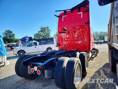 Czwarte zdjęcie samochodu z boku: 2024 FREIGHTLINER CASCADIA SEMI TRUCK VIN:3AKJHHDR0RSUS7692 - miniatura