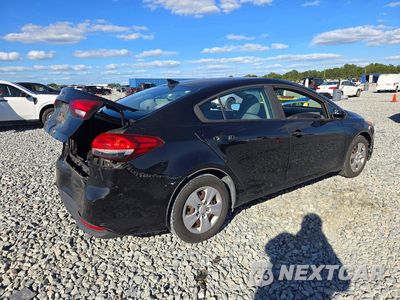 Trzecie zdjęcie samochodu z tyłu: 2017 KIA FORTE LX VIN:3KPFL4A77HE127240 - miniatura