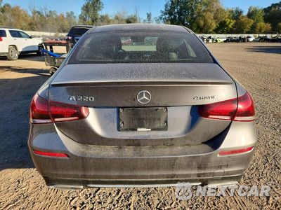 Zdjęcie 6 z 12 samochodu: 2019 MERCEDES-BENZ A 220 4MATIC VIN:WDD3G4FB0KW012471 - miniatura