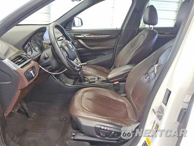 Zdjęcie 7 z 12 samochodu: 2016 BMW X1 XDRIVE28I VIN:WBXHT3C38GP887241 - miniatura