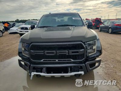 Piąte zdjęcie samochodu w środku: 2018 FORD F150 SUPERCREW VIN:1FTEW1EP9JKF01085 - miniatura