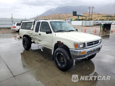 Czwarte zdjęcie samochodu z boku: 1993 TOYOTA PICKUP DELUXE VIN:JT4RN13P3P6051300 - miniatura