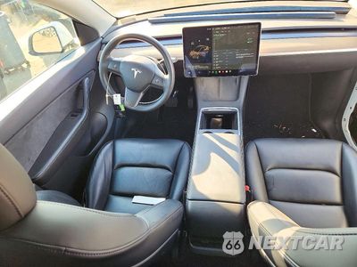 Zdjęcie 8 z 13 samochodu: 2021 TESLA MODEL Y VIN:5YJYGDEE1MF262644 - miniatura