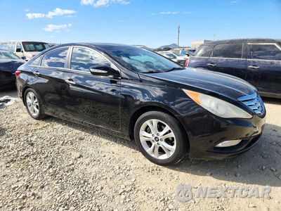 Czwarte zdjęcie samochodu z boku: 2011 HYUNDAI SONATA LIMITED VIN:5NPEC4AC8BH005207 - miniatura
