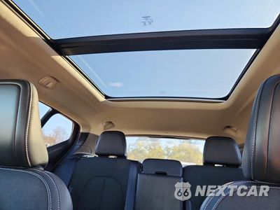 Zdjęcie 10 z 14 samochodu: 2020 VOLVO XC40 T5 MOMENTUM VIN:YV4162UK1L2294279 - miniatura