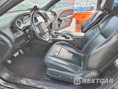 Zdjęcie 7 z 12 samochodu: 2016 DODGE CHALLENGER SXT VIN:2C3CDZAG7GH312151 - miniatura