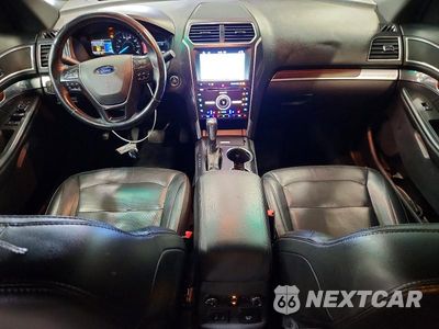 Zdjęcie 8 z 13 samochodu: 2017 FORD EXPLORER LIMITED VIN:1FM5K8F85HGB01139 - miniatura