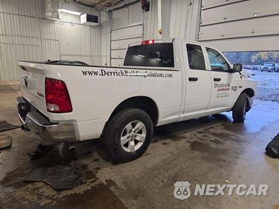 Trzecie zdjęcie samochodu z tyłu: 2021 RAM 1500 CLASSIC TRADESMAN VIN:1C6RR7FT1MS577824 - miniatura
