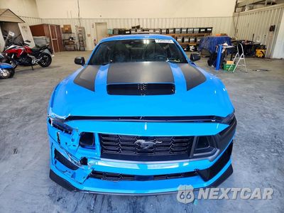 Piąte zdjęcie samochodu w środku: 2024 FORD MUSTANG DARK HORSE VIN:1FA6P8R05R5502094 - miniatura