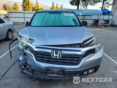 Piąte zdjęcie samochodu w środku: 2017 HONDA RIDGELINE RTL VIN:5FPYK2F6XHB008020 - miniatura