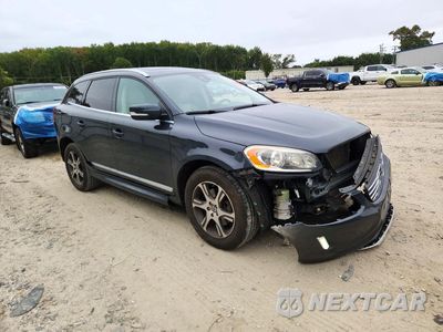Czwarte zdjęcie samochodu z boku: 2014 VOLVO XC60 T6 VIN:YV4902DZ5E2542747 - miniatura