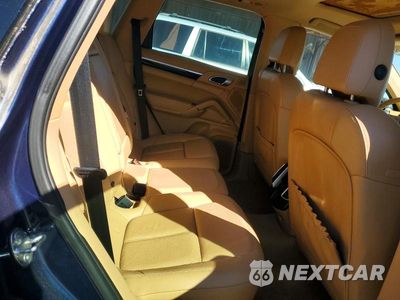 Zdjęcie 10 z 12 samochodu: 2013 PORSCHE CAYENNE VIN:WP1AF2A2XDLA26218 - miniatura