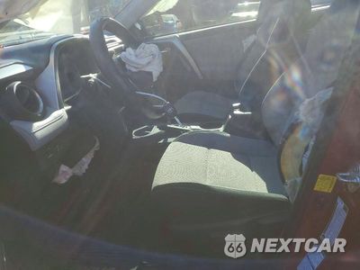 Zdjęcie 7 z 13 samochodu: 2017 TOYOTA RAV4 XLE VIN:JTMRFREV1HJ135508 - miniatura