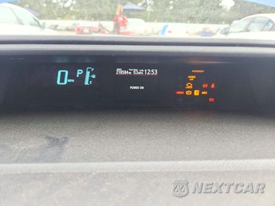 Zdjęcie 9 z 13 samochodu: 2014 TOYOTA PRIUS C THREE VIN:JTDKDTB39E1562874 - miniatura