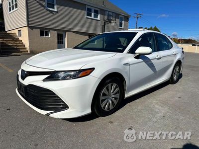 2018 TOYOTA CAMRY LE 4T1B31HK7JU001745 - główne zdjęcie licytacji z USA - miniatura