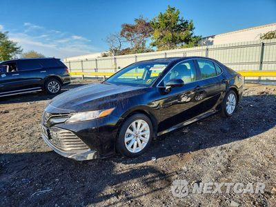 2018 TOYOTA CAMRY LE 4T1B11HK8JU646099 - główne zdjęcie licytacji z USA - miniatura