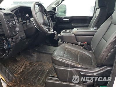 Zdjęcie 7 z 13 samochodu: 2022 CHEVROLET SILVERADO C3500 VIN:1GB3WRE76NF182477 - miniatura