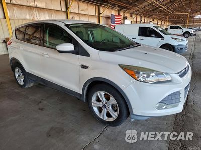 Czwarte zdjęcie samochodu z boku: 2015 FORD ESCAPE SE VIN:1FMCU0G75FUB80626 - miniatura