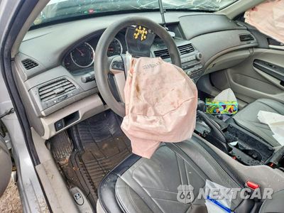 Zdjęcie 8 z 12 samochodu: 2010 HONDA ACCORD LXP VIN:1HGCP2F49AA026866 - miniatura