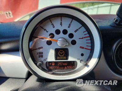 Zdjęcie 9 z 12 samochodu: 2010 MINI COOPER VIN:WMWMF3C58ATU77880 - miniatura