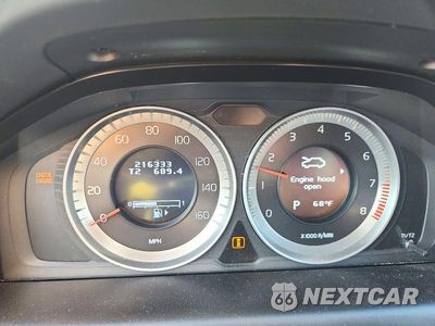 Zdjęcie 9 z 13 samochodu: 2012 VOLVO XC60 T6 VIN:YV4902DZ2C2299430 - miniatura