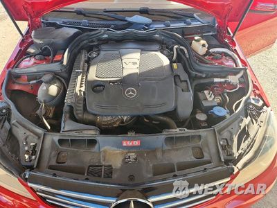 Zdjęcie 11 z 12 samochodu: 2014 MERCEDES-BENZ C 300 4MATIC VIN:WDDGF8AB5ER309256 - miniatura