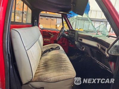 Zdjęcie 10 z 13 samochodu: 1986 CHEVROLET C20 VIN:1GCGC24W8GS179709 - miniatura