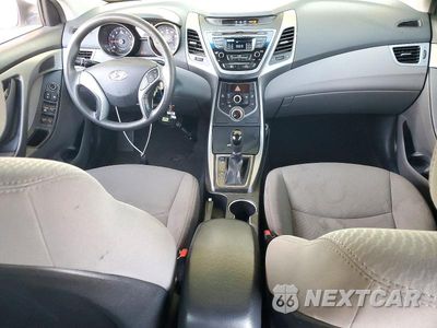 Zdjęcie 8 z 12 samochodu: 2016 HYUNDAI ELANTRA SE VIN:5NPDH4AE9GH696169 - miniatura