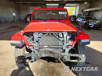 Piąte zdjęcie samochodu w środku: 2019 JEEP WRANGLER UNLIMITED SAHARA VIN:1C4HJXEN7KW687667 - miniatura