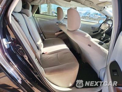 Zdjęcie 10 z 13 samochodu: 2015 TOYOTA PRIUS TWO VIN:JTDKN3DU1F1876331 - miniatura