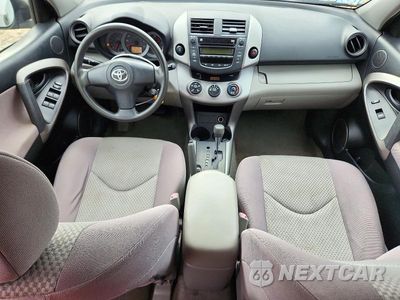Zdjęcie 8 z 13 samochodu: 2007 TOYOTA RAV4 BASE VIN:JTMBD33V275080579 - miniatura