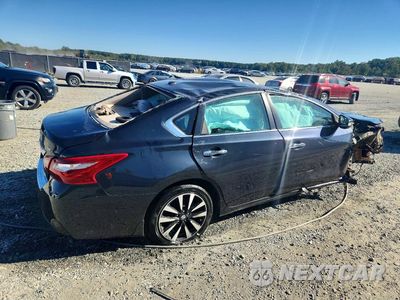 Trzecie zdjęcie samochodu z tyłu: 2018 NISSAN ALTIMA 2.5 SV VIN:1N4AL3APXJC221832 - miniatura