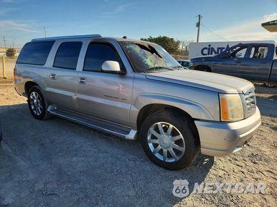 Czwarte zdjęcie samochodu z boku: 2005 CADILLAC ESCALADE ESV VIN:3GYFK66N95G143570 - miniatura
